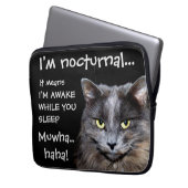 Funny Cat ist Nocturnal Evil Laugh Laptopschutzhülle (Vorderseite Links)