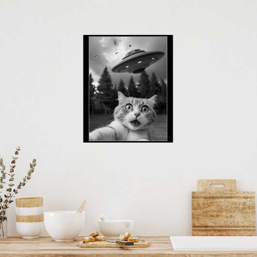 Funny Cat Selfie mit UFO Alien Drones Poster (Küche)