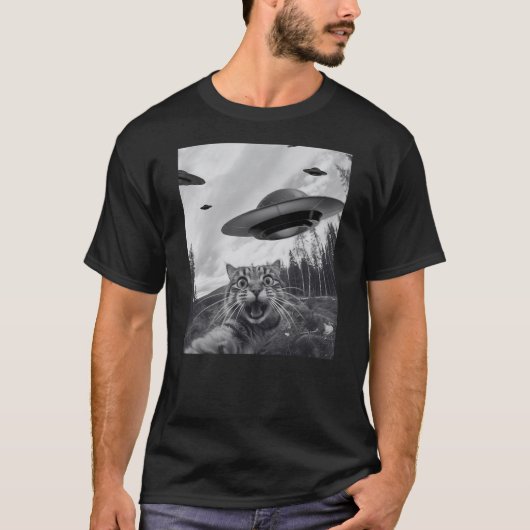 Funny Cat Selfie with Alien UFO T-Shirt (Vorderseite)