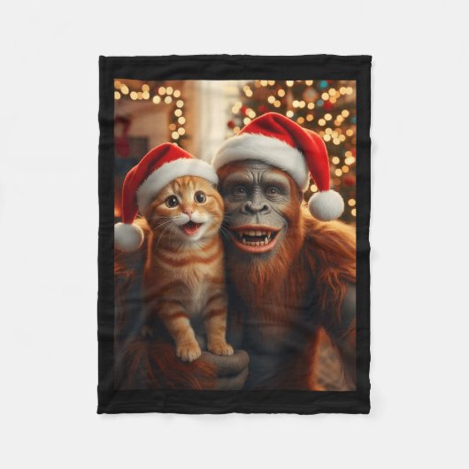 Funny Cat Selfie With Bigfoot Christmas Sasquatch Fleecedecke (Vorderseite)