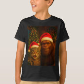 Funny Cat Selfie With Bigfoot Christmas Sasquatch  T-Shirt (Vorderseite)