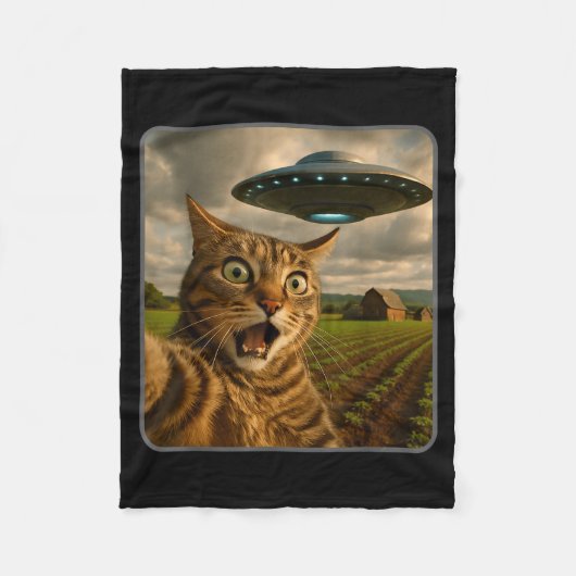 Funny Cat Selfie With Ufo Alien Meme Fleecedecke (Vorderseite)
