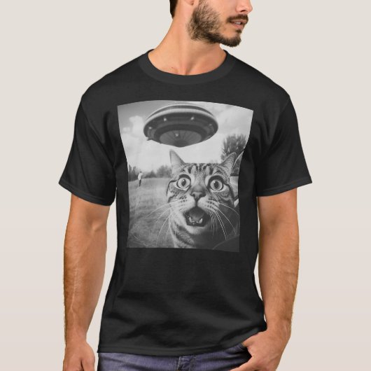 Funny Cat Selfie with UFO, Scared Cat Spaceship UF T-Shirt (Vorderseite)