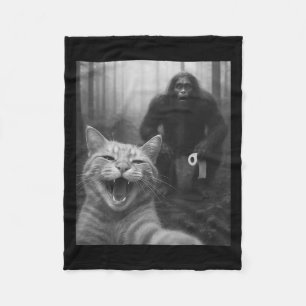 Funny Cat überrascht glücklich Selfie mit Bigfoot Fleecedecke