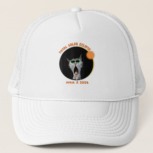 Funny Cat Watching Total Solar Eclipse 2024 Truckerkappe (Vorderseite)