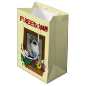 Funny Cat Window Yellow Freedom Mittlere Geschenktüte (Vorderseite Schrägansicht)