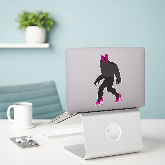 Funny Chic Sassy Sasquatch Aufkleber (Laptop auf Schreibtisch)