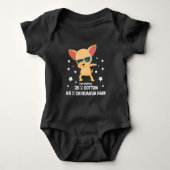 Funny Chihuahua Dabbing Hufbaum Baby Strampler (Vorderseite)
