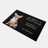 Funny Chihuahua Hund braucht nicht zweimal zu stoß Fußmatte (Schrägansicht)