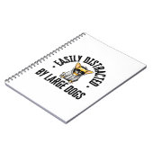 Funny Chihuahua Hund leicht von Großhund abgelenkt Notizblock (Linke Seite)