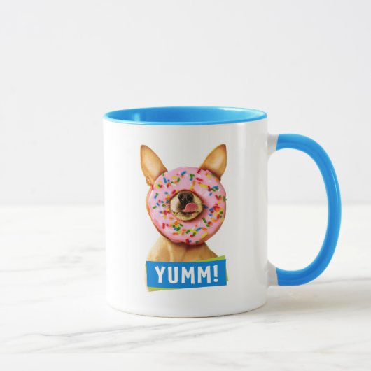 Funny Chihuahua Hund mit Sprinkle Donut auf Nase Tasse (Rechts)