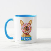 Funny Chihuahua Hund mit Sprinkle Donut auf Nase Tasse (Links)