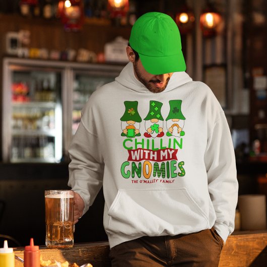 Funny Chillin mit Gnomies St Patricks Day Hoodie