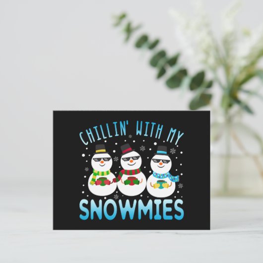 Funny Chillin' mit meiner Snowmies Weihnachts-Post Postkarte (Stehend Vorderseite)