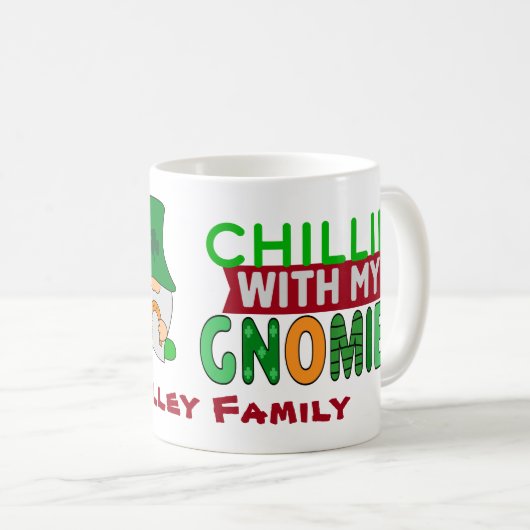 Funny Chillin mit My Gnomies St Patricks Day Kaffeetasse (VorderseiteRechts)