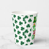 Funny Chillin mit My Gnomies St Patricks Day Pappbecher (Rechts)