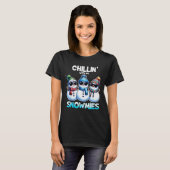 Funny Chillin With My Snowmies Christmas Snowman K T-Shirt (Vorne ganz)