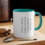 Funny Chiropractor Bone Adjuster Coworker Gag Tasse<br><div class="desc">Diese Tasse ist ein tolles Geschenk für Ihren Lieblings-Chiropraktiker, denn wer nach einem anstrengenden Arbeitstag keine heiße Tasse Schokolade oder Kaffee Liebe, wirft mit dem Flüstern und dem Anpassen der Knochen auf. Im Text steht: "Stimmt etwas mit deinem Nacken nicht?" Perfektes Geschenk für eine chiropraktische Praxis, die Tag oder Jubiläumsfeier...</div>