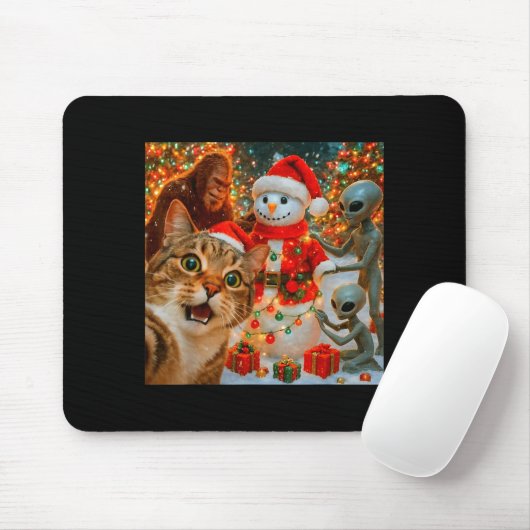 Funny Christmas Cat Selfie With Bigfoot Alien &amp Mousepad (Mit Mouse)