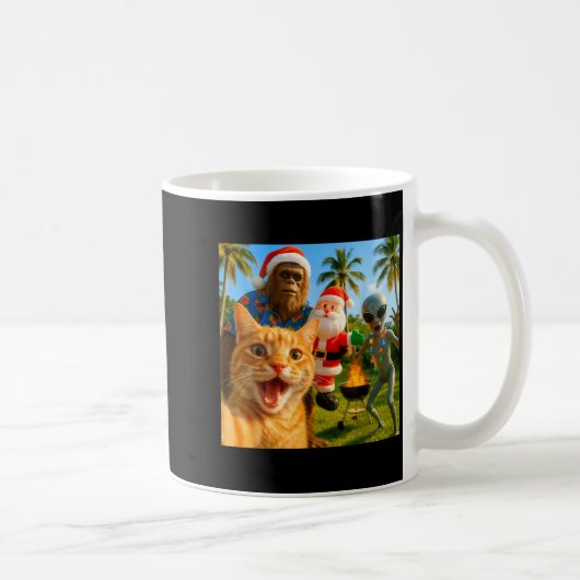 Funny Christmas Cat Selfie With Bigfoot & Alie Kaffeetasse (Rechts)