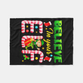 Funny Christmas Elf Design Believe In Your Elf Men Fleecedecke (Vorderseite (Horizontal))