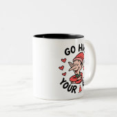 Funny Christmas Elf – Go Hug Your Elf Holiday Gift Zweifarbige Tasse (VorderseiteRechts)