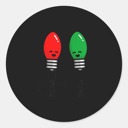 Funny Christmas Lights Pun Working Over Holidays_ Runder Aufkleber (Vorderseite)