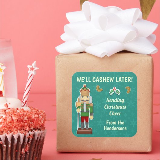 Funny Christmas Nutcracker Cashew Mistletoe Custom Quadratischer Aufkleber (Party)
