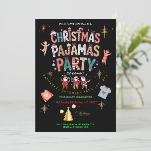 Funny Christmas Pajamas Party Chalkboard Einladung (Stehend Vorderseite)