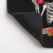 Funny Christmas Skeletto Sorta Merry Sorta Beängst Mousepad (Ecke)