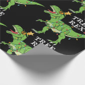 Funny Christmas Tree Rex Dinosaur Geschenkpapier (Ecke)