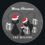 Funny Christmas Weihcat Familienchalkboard Runder Aufkleber<br><div class="desc">Funny Christmas Santa Cartoon Katzenfamilie Chalkboard Design.</div>