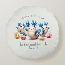 Funny Colorful Dancing Nudibranchs und Korallen