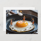 Funny Construction Worker Fixing Eggs Pouring Salt Postkarte (Vorne/Hinten)