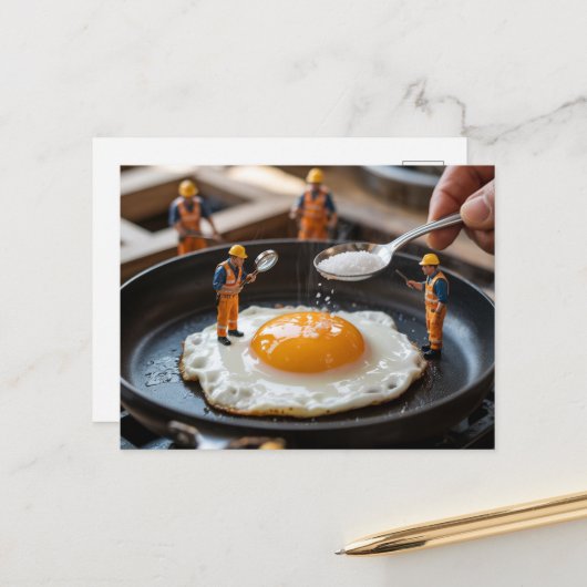 Funny Construction Workers reparieren Eier Postkarte (Vorderseite/Rückseite Beispiel)