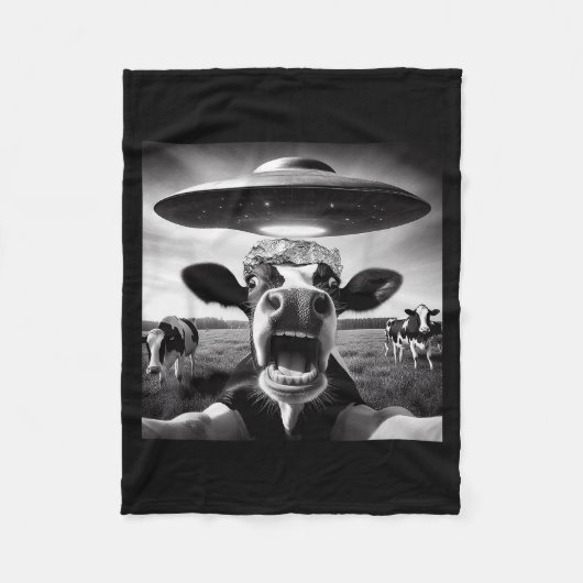 Funny Cow Abduction By Ufo Selfie - Hilarious Alie Fleecedecke (Vorderseite)