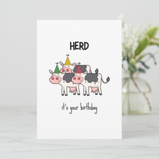 Funny Cow Herd Pun Birthday Card (Stehend Vorderseite)