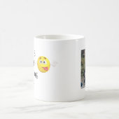 Funny Coworker gibt vor, FOTO Tasse zu arbeiten (Mittel)