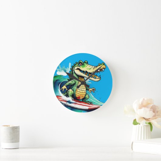Funny Crocodile surfing Runde Wanduhr (Zuhause)