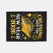 Funny Cruising Into 2026 New Year Matching Family Fleecedecke (Vorderseite (Horizontal))