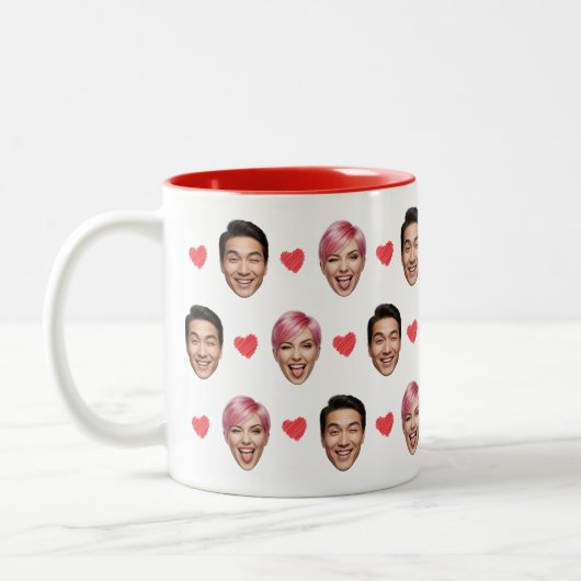 Funny Custom Couple Faces Pattern Red Hearts Zweifarbige Tasse (Links)