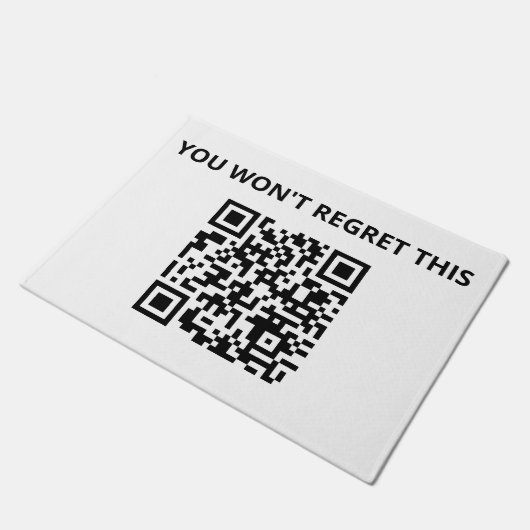 Funny Custom QR Code Fußmatte (Schrägansicht)
