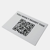 Funny Custom QR Code Fußmatte (Schrägansicht)