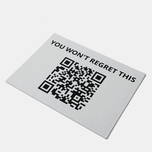 Funny Custom QR Code Fußmatte (Schrägansicht)