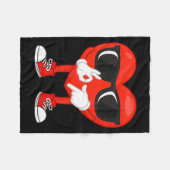 Funny Dabbing Heart Valentines Day 67 Six Seven Lo Fleecedecke (Vorderseite (Horizontal))
