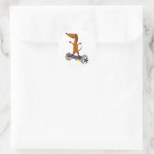 Funny Dackel Hund auf Hoverboard Runder Aufkleber (Tasche)