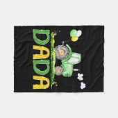 Funny Dada Birthday Boy Tractor Farm Truck Matchin Fleecedecke (Vorderseite (Horizontal))