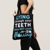 Funny Dental Hygienic Lying Through Zange Flossin Tasche (Von Nahem)