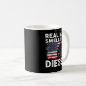 Funny Diesel Mechanik Geschenk, echte Männer riech Kaffeetasse (VorderseiteRechts)