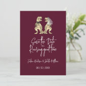 Funny Dinosaur Bride und Groom Wedding Burgundy Save The Date (Stehend Vorderseite)